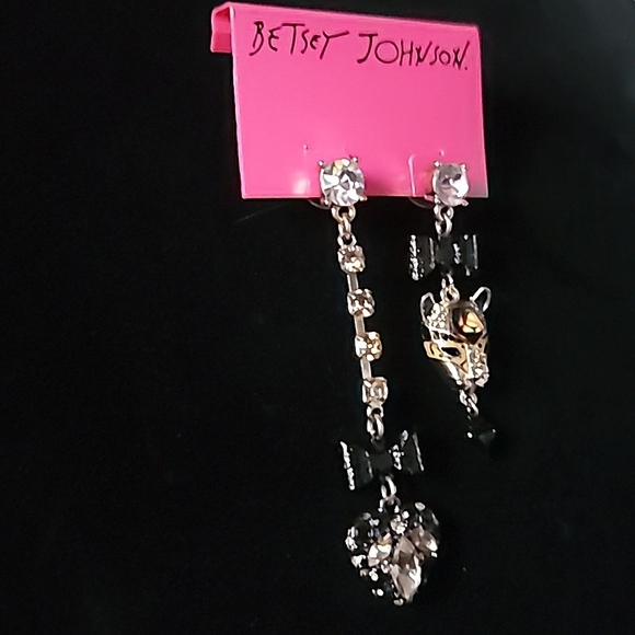 New Vintage! BETSEY JOHNSON Hollywood Glam Leopard Tiger Heart Dangle Earrings. - Picture 5 of 8